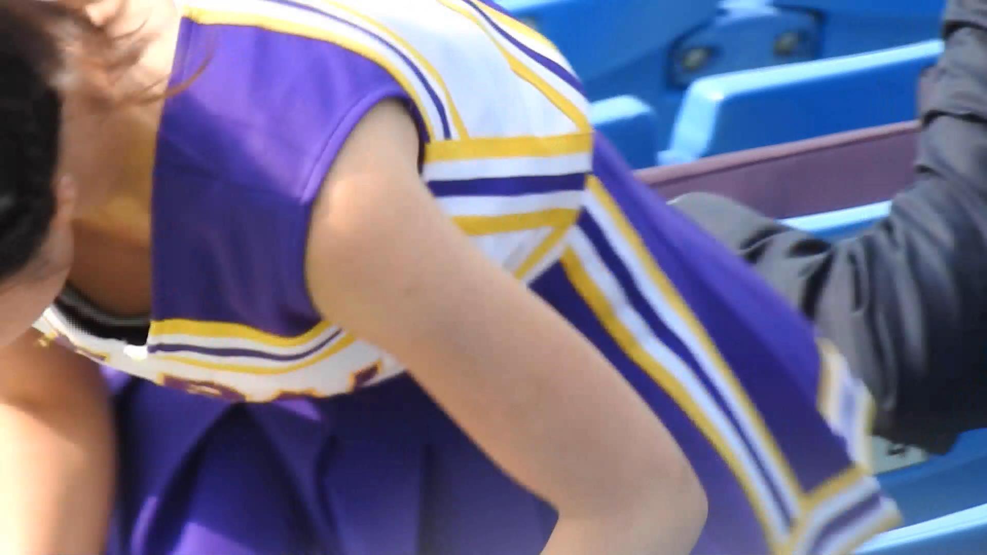 なにわガールズ1062 　銭湯ポールは熱かった！　生ブラ！　谷間！　ウホホ！